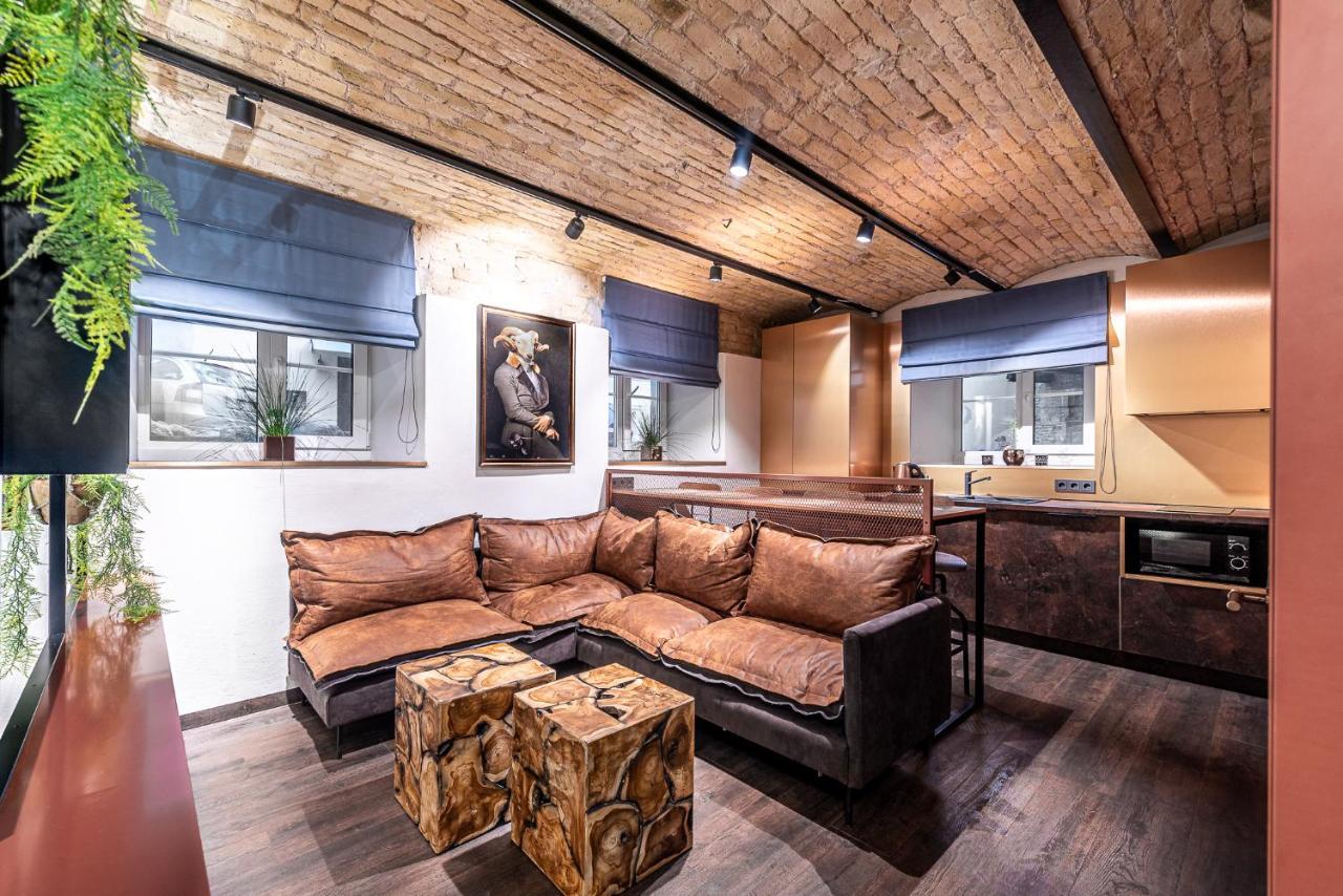 Unesco Hidden Arches - Restored 3 Bedroom Apartment In The Historic Pilies St. فيلنيوس المظهر الخارجي الصورة